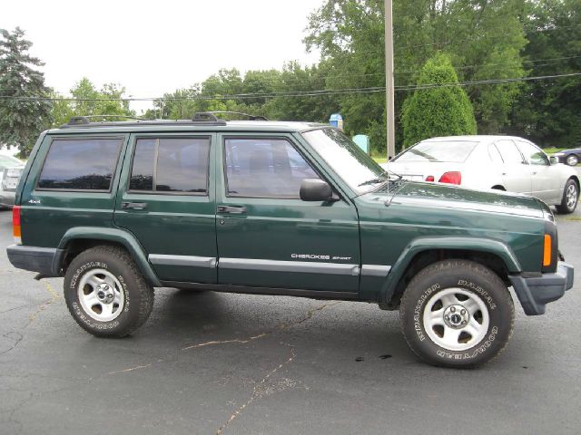 Jeep Cherokee 2000 photo 3