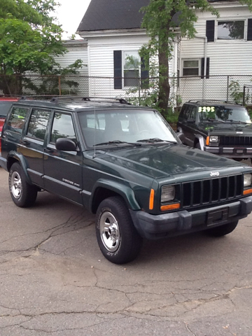 Jeep Cherokee Base GLS LX SUV