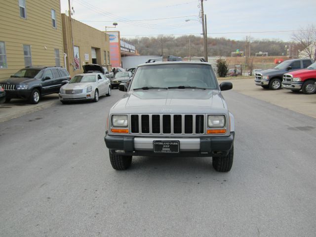 Jeep Cherokee 2000 photo 1