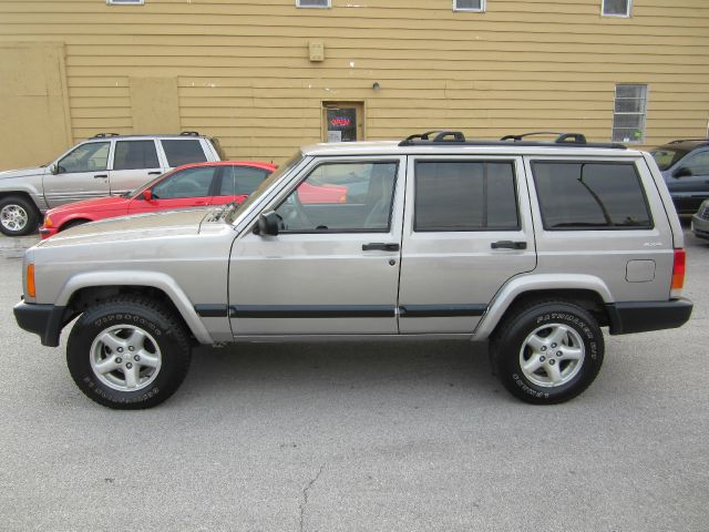 Jeep Cherokee 2000 photo 3