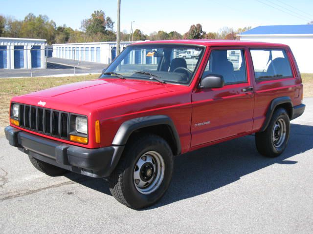 Jeep Cherokee 2000 photo 2