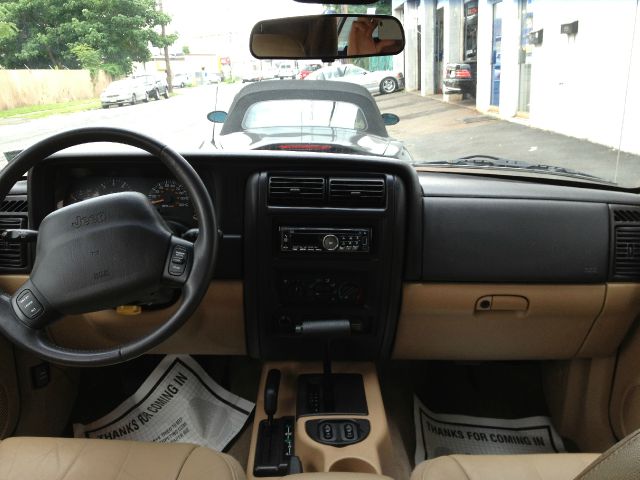 Jeep Cherokee 2001 photo 1