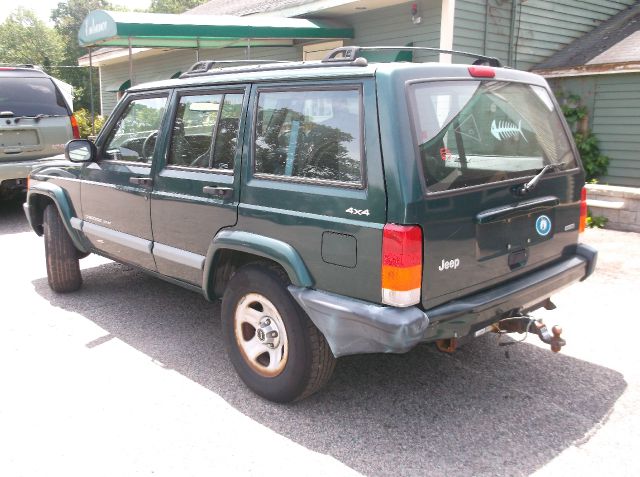 Jeep Cherokee 2001 photo 2