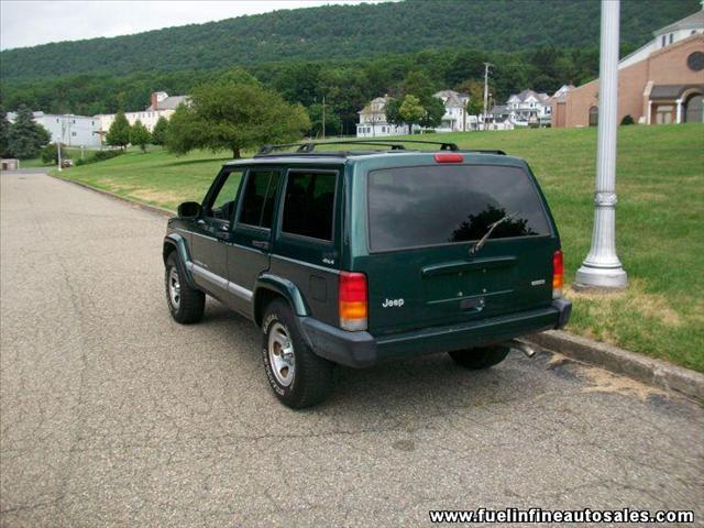 Jeep Cherokee 2001 photo 3