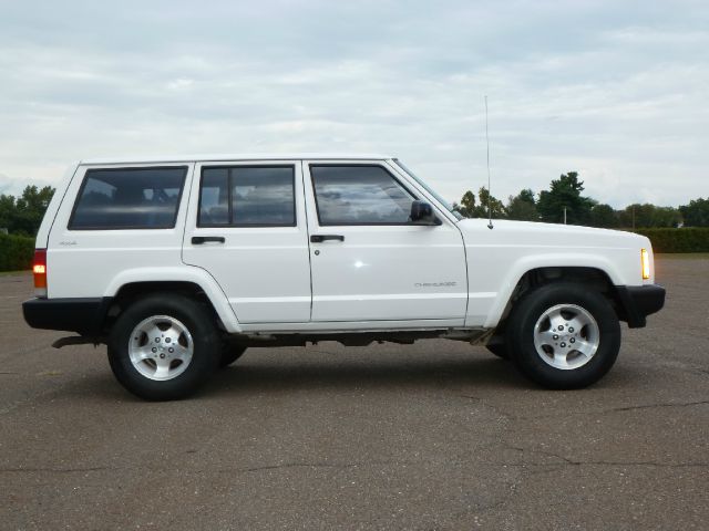 Jeep Cherokee 2001 photo 1