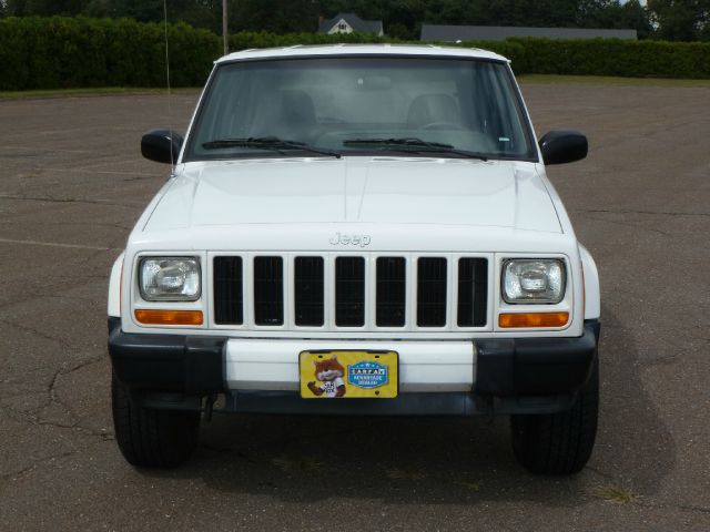 Jeep Cherokee 2001 photo 3