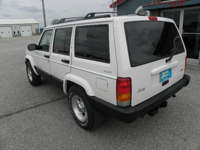 Jeep Cherokee Base GLS LX SUV
