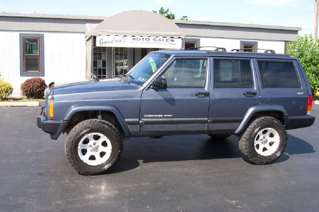 Jeep Cherokee 2001 photo 2