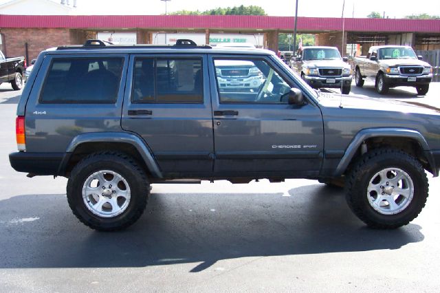 Jeep Cherokee 2001 photo 4