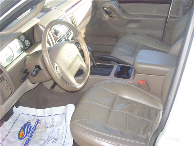 Jeep Cherokee 2004 photo 3