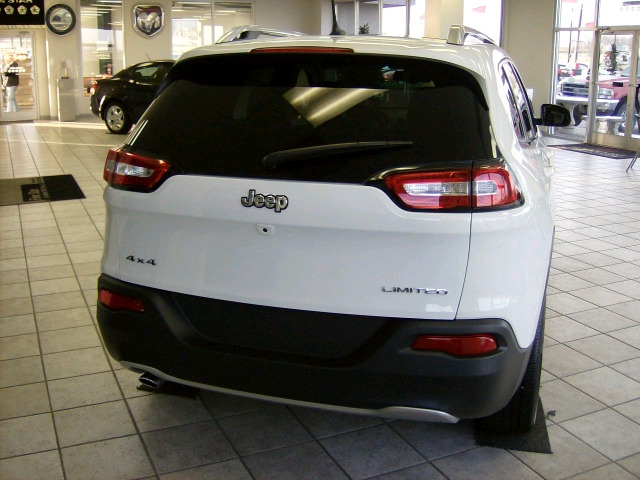 Jeep Cherokee Super SUV
