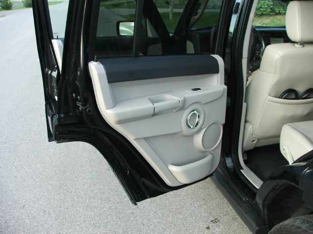 Jeep Commander Super SUV
