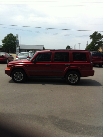 Jeep Commander Ram 3500 Diesel 2-WD SUV