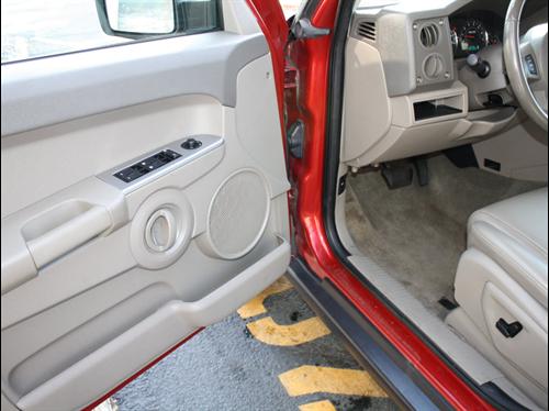 Jeep Commander 2006 photo 1