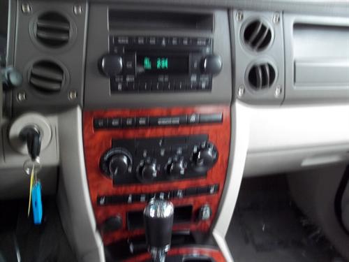 Jeep Commander 2006 photo 3
