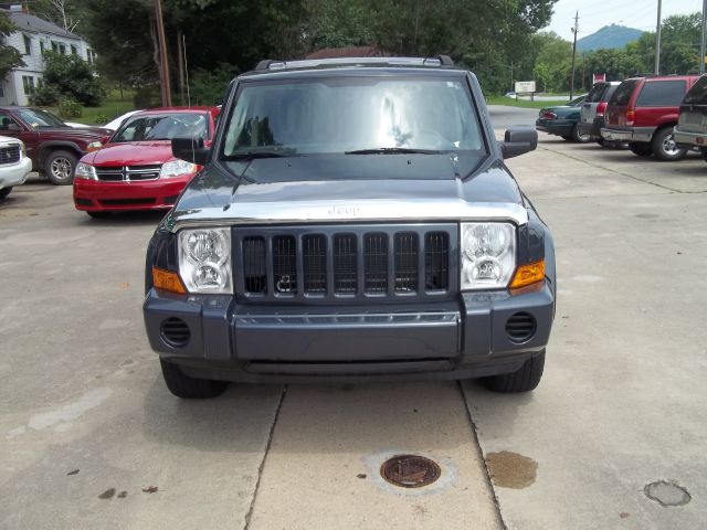 Jeep Commander 2006 photo 2