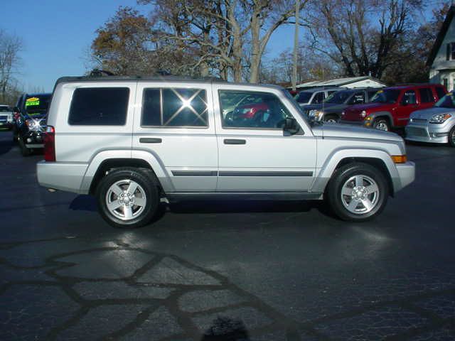 Jeep Commander 2006 photo 2