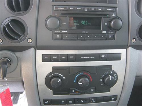 Jeep Commander 2006 photo 1