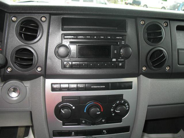 Jeep Commander 2006 photo 4