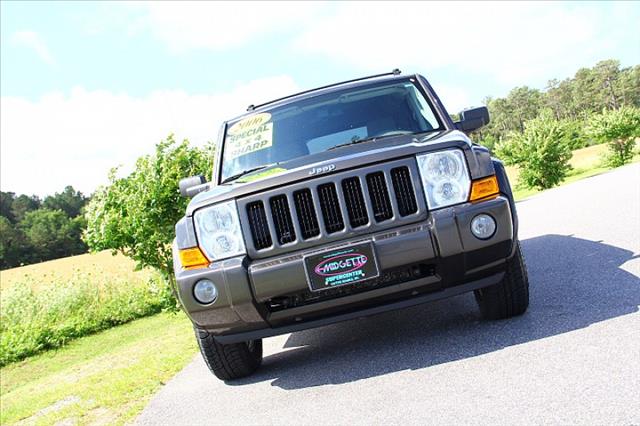 Jeep Commander Unknown SUV