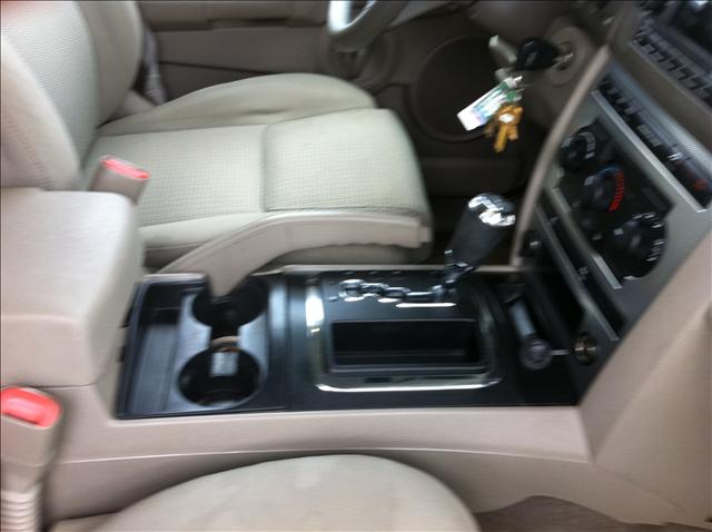 Jeep Commander 2006 photo 4