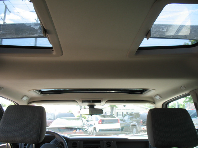 Jeep Commander 2006 photo 12