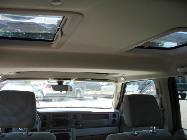 Jeep Commander 2006 photo 13