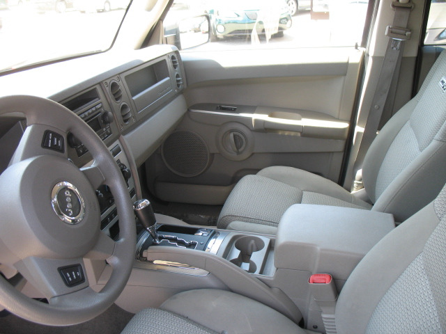 Jeep Commander 2006 photo 2