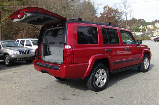 Jeep Commander 2006 photo 2