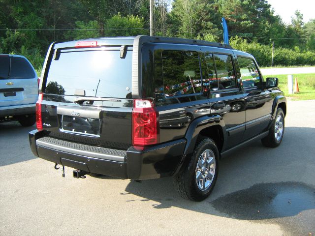 Jeep Commander Ram 3500 Diesel 2-WD SUV