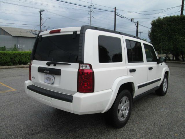 Jeep Commander Ram 3500 Diesel 2-WD SUV