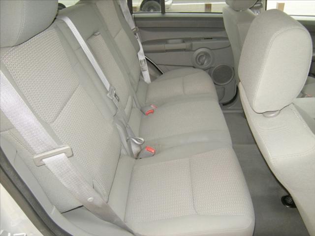 Jeep Commander 2007 photo 2