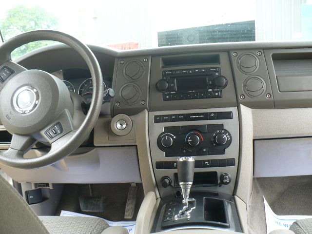 Jeep Commander 2007 photo 11