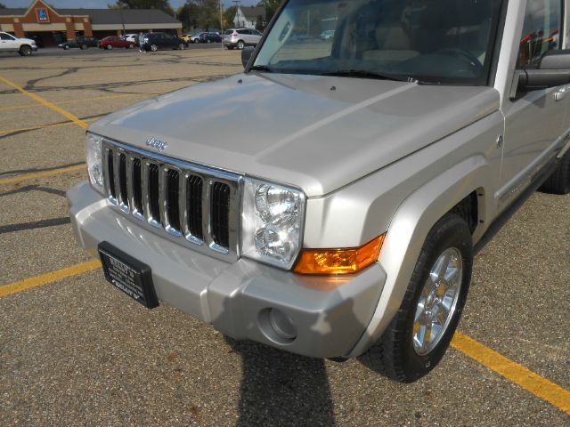Jeep Commander Super SUV