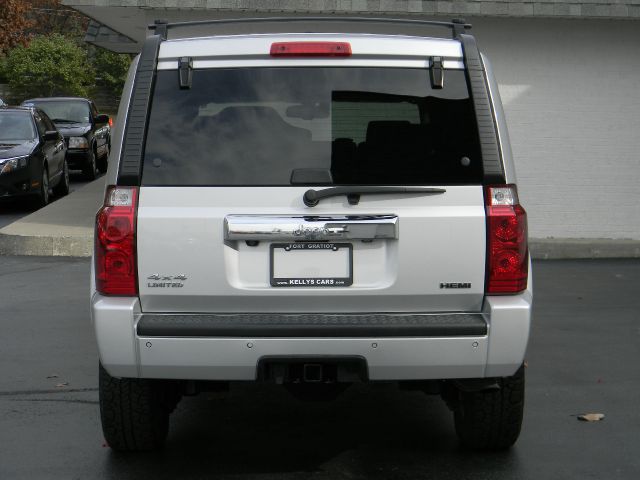 Jeep Commander Super SUV