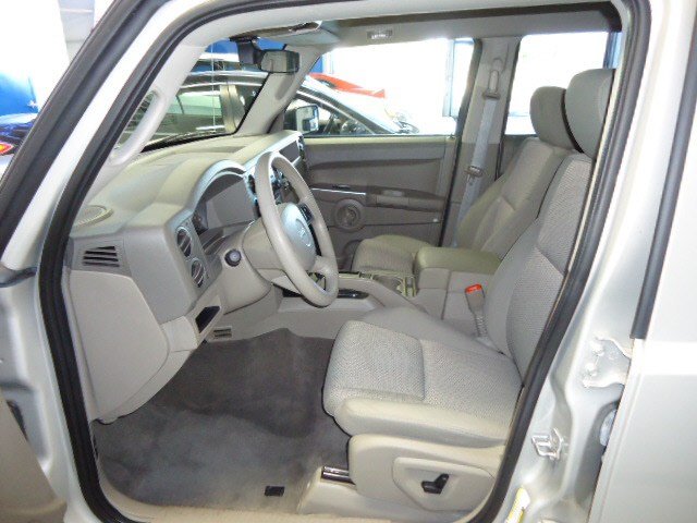 Jeep Commander 2008 photo 4