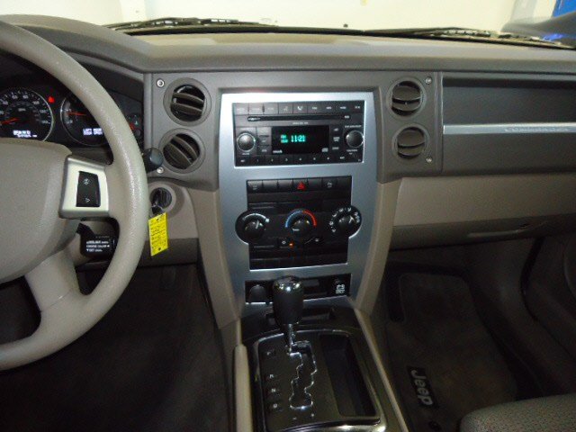 Jeep Commander 2008 photo 3