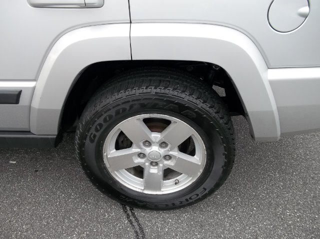 Jeep Commander Elk Conversion Van SUV