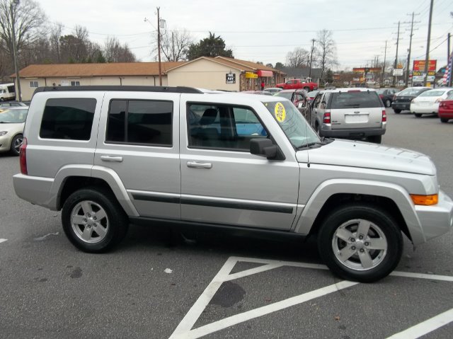 Jeep Commander 2008 photo 4