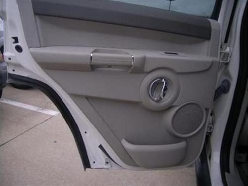 Jeep Commander 2009 photo 4