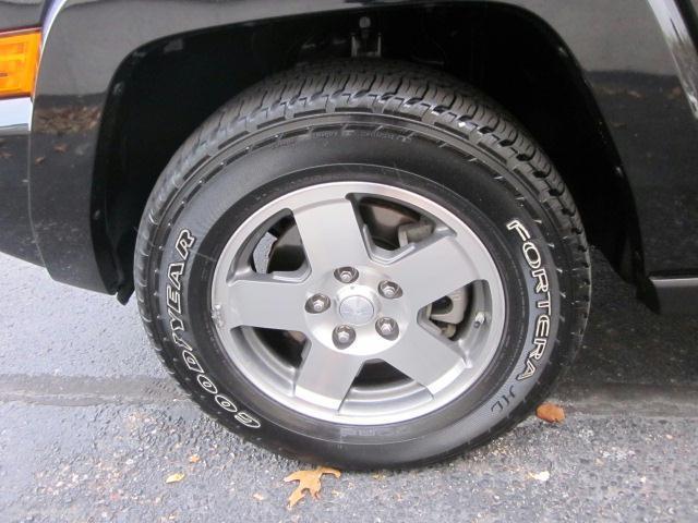 Jeep Commander 2009 photo 1