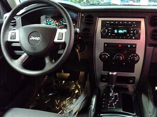 Jeep Commander 2010 photo 5