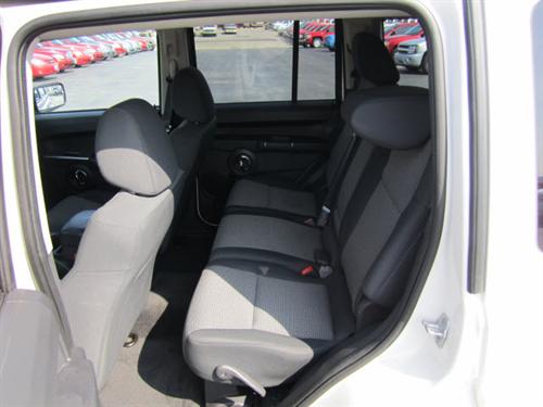 Jeep Commander 2010 photo 2