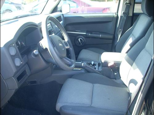 Jeep Commander 2010 photo 4