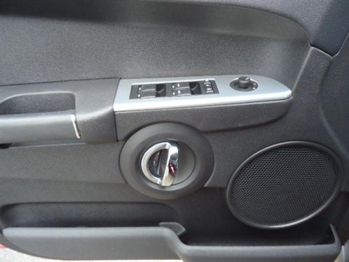 Jeep Commander 2010 photo 3