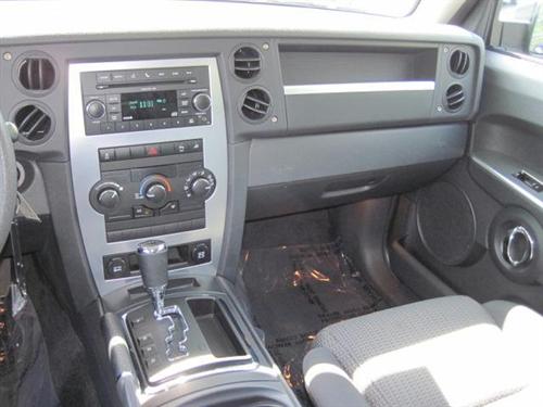 Jeep Commander 2010 photo 2