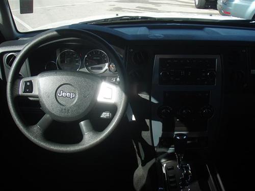 Jeep Commander 2010 photo 1