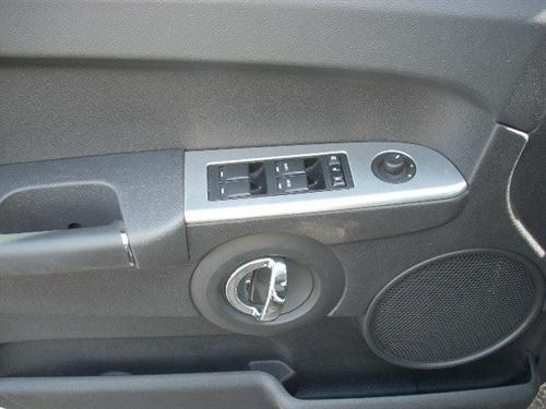Jeep Commander 2010 photo 3