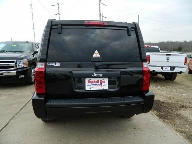 Jeep Commander 2010 photo 3