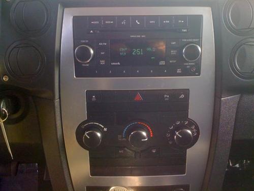 Jeep Commander 2010 photo 2